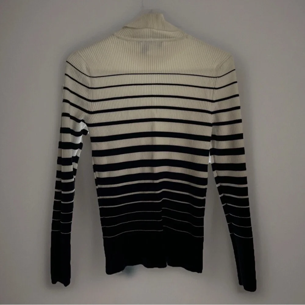 WHBM turtleneck NWOT